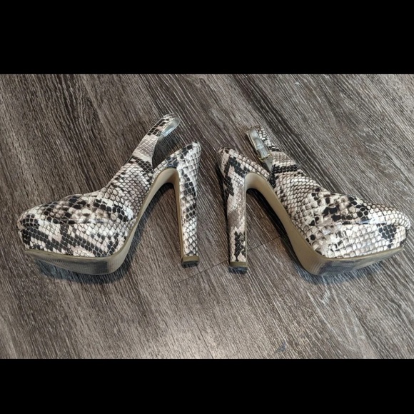 Steve Madden - snake print sling back heel - Picture 3 of 3